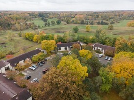 Shepley Apartments in St. Louis, MI - Building Photo