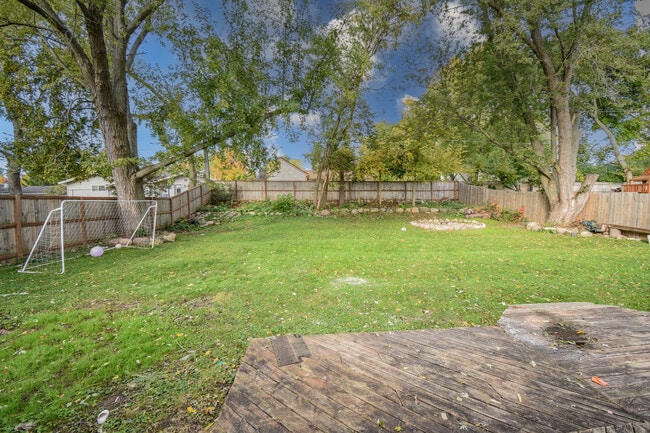 1107 Hilltop Blvd in McHenry, IL - Building Photo - Building Photo