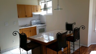 1801 N 33rd St, Unit 2F in Philadelphia, PA - Foto de edificio - Building Photo