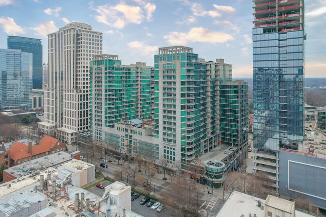 923 Peachtree St NE in Atlanta, GA - Building Photo - Building Photo