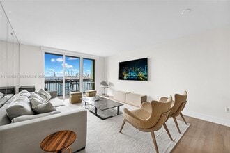 90 Alton Rd in Miami Beach, FL - Building Photo - Building Photo