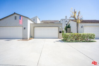 12203 Santa Gertrudes Ave in La Mirada, CA - Building Photo - Building Photo