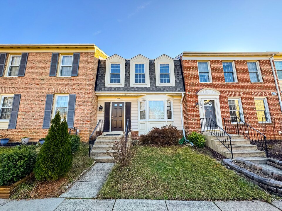 6575 Bermuda Green Ct in Alexandria, VA - Building Photo