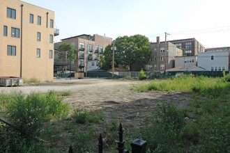 1935-1943 N California Ave in Chicago, IL - Building Photo - Building Photo