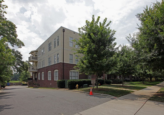 Elizabeth Place Residential Condos in Charlotte, NC - Foto de edificio - Building Photo