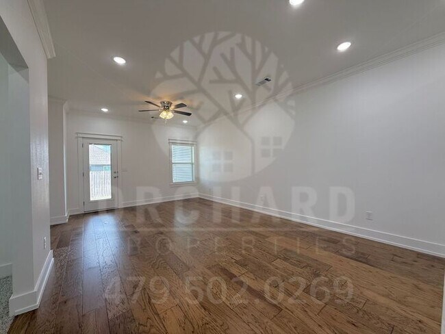 2003 E Brookview Dr in Siloam Springs, AR - Building Photo - Building Photo