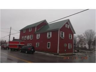 9511 Route 36 in East Fairfield, VT - Foto de edificio