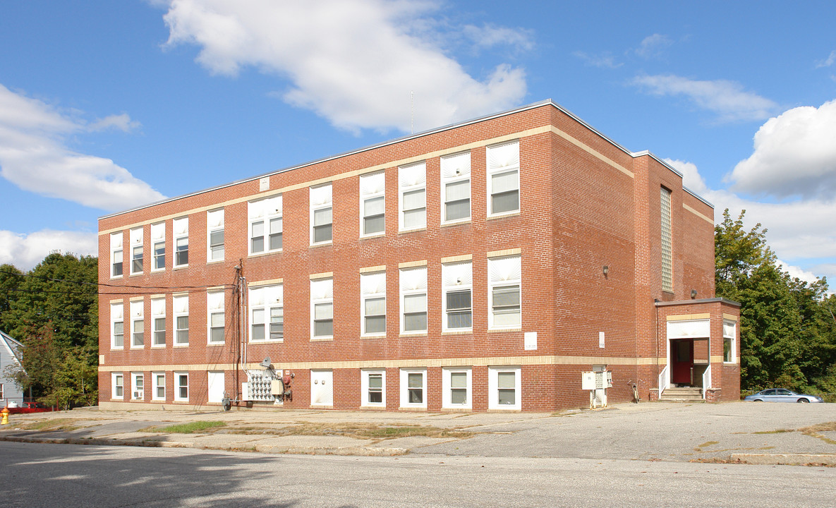 96 2nd St in Auburn, ME - Building Photo