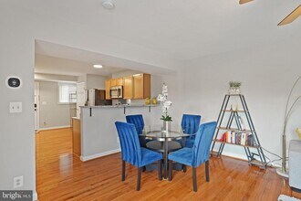 1401 N Van Dorn St in Alexandria, VA - Foto de edificio - Building Photo