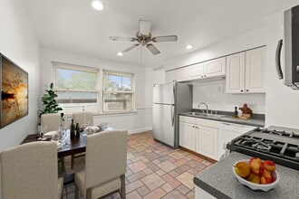 4500 S Oak Park Ave in Forest View, IL - Building Photo - Building Photo