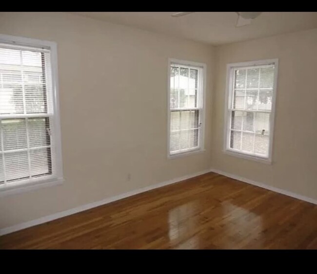 219 Merritt St, Unit 2 in Fort Worth, TX - Foto de edificio - Building Photo