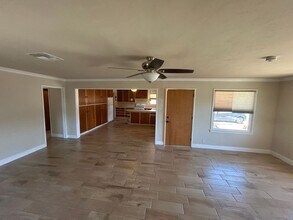 14108 Locust St in Armona, CA - Building Photo - Building Photo