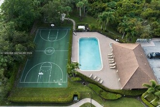 250 SW Walking Path in Stuart, FL - Building Photo - Building Photo