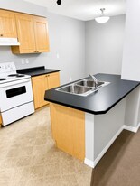 622 McAllister Loop SW in Edmonton, AB - Building Photo