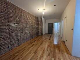 104-55 42nd Ave, Unit 1B in Queens, NY - Building Photo