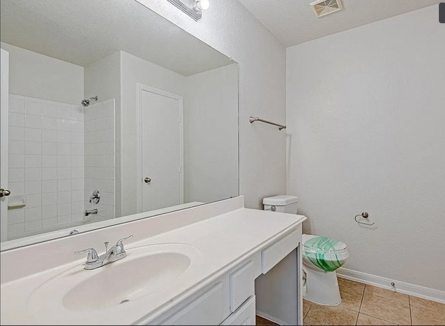 359 Sulky Trail St in Houston, TX - Building Photo - Building Photo