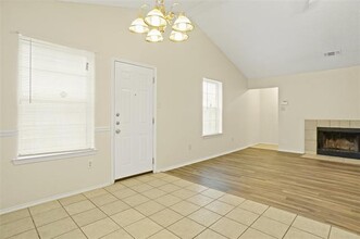 7470 Tiffany Meadows Ln in Fort Worth, TX - Foto de edificio - Building Photo