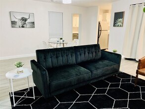 411 Ulrich St in Sugar Land, TX - Building Photo - Building Photo