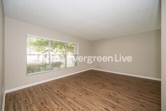7708 Palmbrook Dr in Tampa, FL - Building Photo - Building Photo