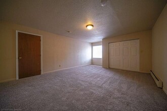 2006 Richmond St, Unit Three Bedroom in Rockford, IL - Building Photo - Building Photo