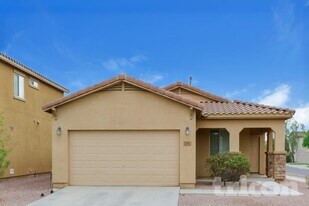 7310 W St Charles Ave in Phoenix, AZ - Building Photo