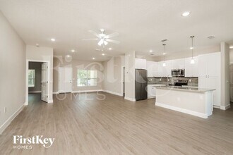 541 Fellenz St in Palm Bay, FL - Building Photo - Building Photo