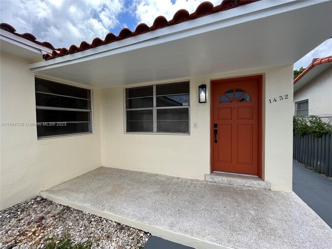 1432 SW 22nd Ave-Unit -1432 in Miami, FL - Building Photo - Building Photo