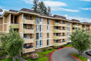 The Highlander in Sunnyvale, CA - Building Photo