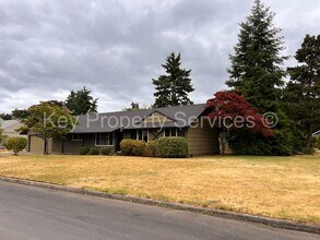 6905 Kentucky Dr in Vancouver, WA - Building Photo - Building Photo