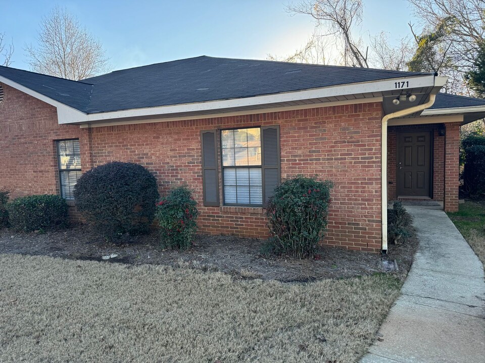 1171 Northwood Dr in Auburn, AL - Building Photo