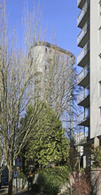 1245 Harwood St in Vancouver, BC - Building Photo - Building Photo