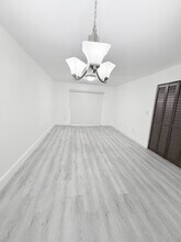 145 SW 30th Ct, Unit 108B in Miami, FL - Building Photo - Building Photo