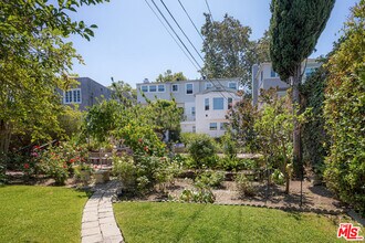 2411 St George St in Los Angeles, CA - Building Photo - Building Photo