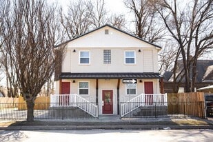 2105-2111 E 2nd St N