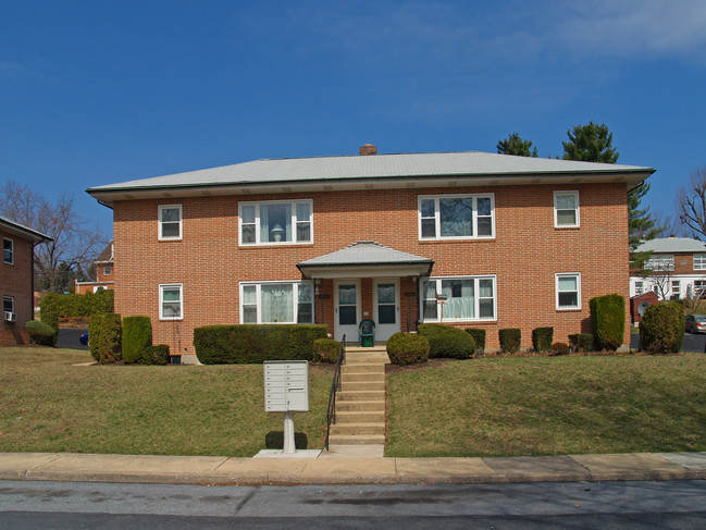 4204 Sussex Dr in Harrisburg, PA - Building Photo - Building Photo