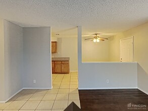 104 Edelweiss St in Las Vegas, NV - Building Photo - Building Photo