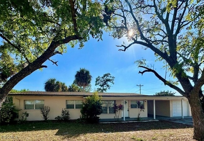 property at 102 Leeland Heights Blvd W