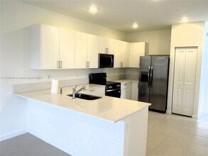 18417 SW 1st St in Pembroke Pines, FL - Building Photo - Building Photo