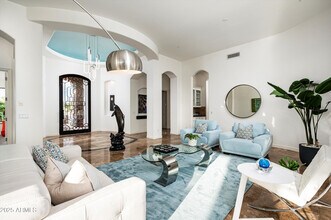 5901 E Mountain View Rd in Paradise Valley, AZ - Building Photo - Building Photo