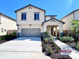 2903 E Tierra Dr in Clovis, CA - Building Photo