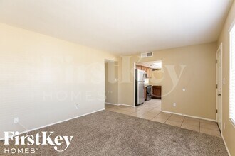 1633 W Charleston Ave in Phoenix, AZ - Building Photo - Building Photo