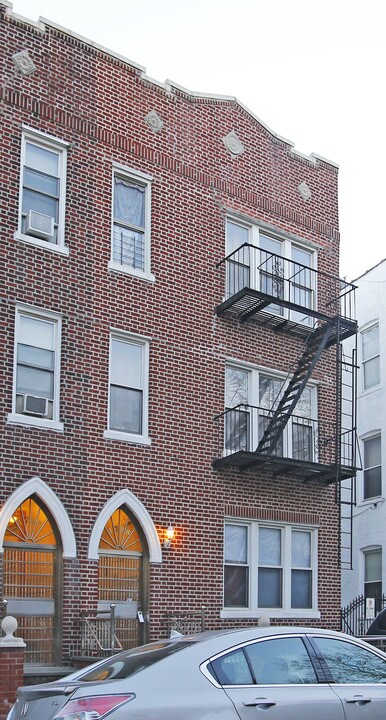 1725 73rd St in Brooklyn, NY - Foto de edificio