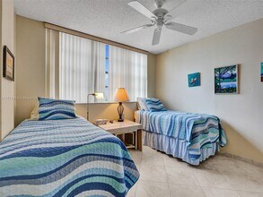3113 S Ocean Dr in Hallandale Beach, FL - Building Photo - Building Photo