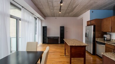630 N Franklin St in Chicago, IL - Building Photo - Building Photo