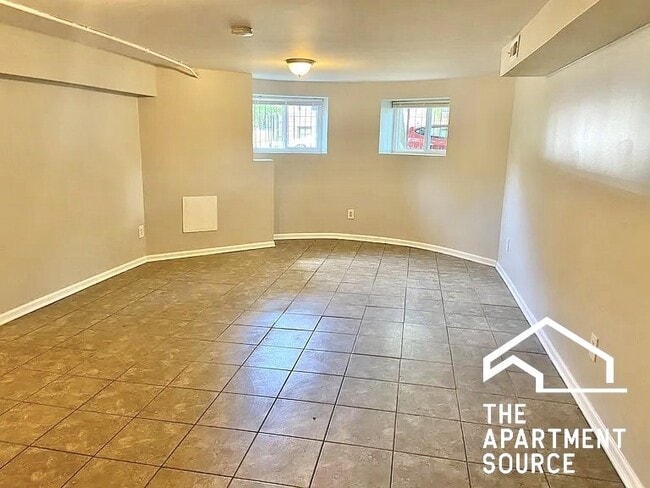 4009 S Calumet Ave, Unit G in Chicago, IL - Building Photo - Building Photo