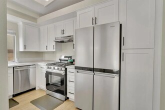 43916 Silver Bow Rd in Lancaster, CA - Building Photo - Building Photo