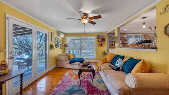 316 Jacobs Creek Park Rd in Canyon Lake, TX - Building Photo