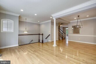 10555 Tuckerman Heights Cir in Rockville, MD - Building Photo - Building Photo