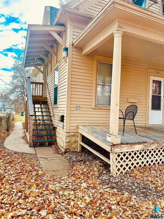 714 S 1st Ave in Sioux Falls, SD - Building Photo