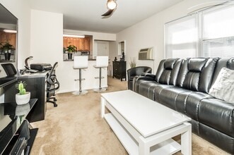 Garwood Gardens Apartments in Garwood, NJ - Building Photo - Building Photo